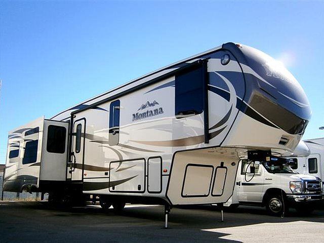 2015 Keystone Montana Photo