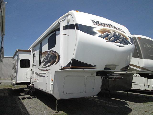 2010 Keystone Montana Photo