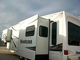 2006 Keystone Montana Photo #22