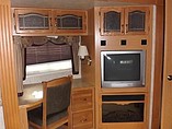 2006 Keystone Montana Photo #8