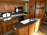 2011 Keystone Montana Photo #10