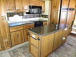 2011 Keystone Montana Photo #9