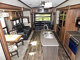 2016 Keystone Montana Photo #24