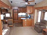 2009 Keystone Montana Photo #9