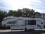 2010 Keystone Montana Photo #5