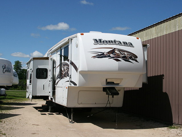 2008 Keystone Montana Photo