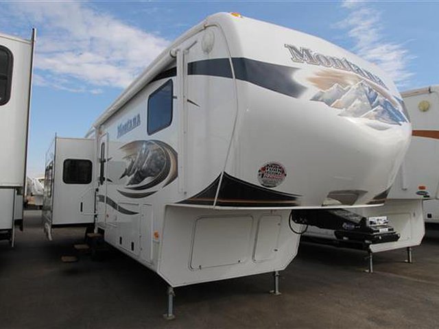 2011 Keystone Montana Photo