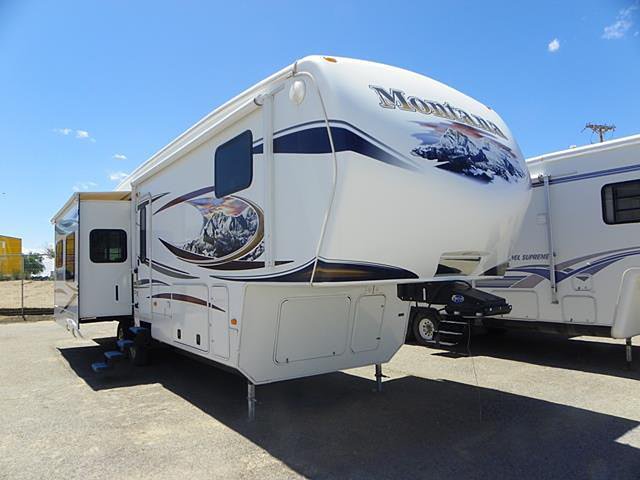 2011 Keystone Montana Photo