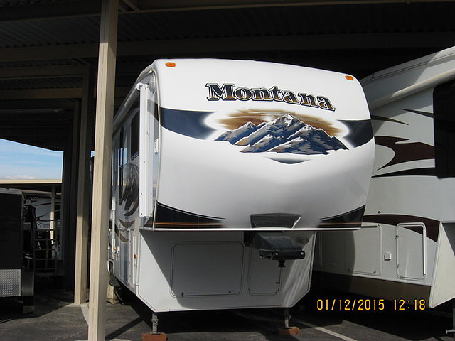 2010 Keystone Montana Photo