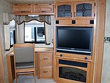 2008 Keystone Montana Photo #6