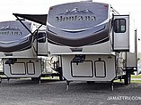 2015 Keystone Montana Photo #4
