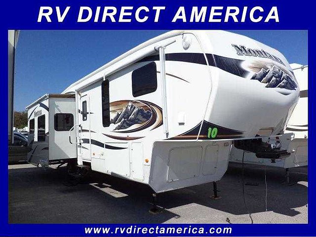 2010 Keystone Montana Photo