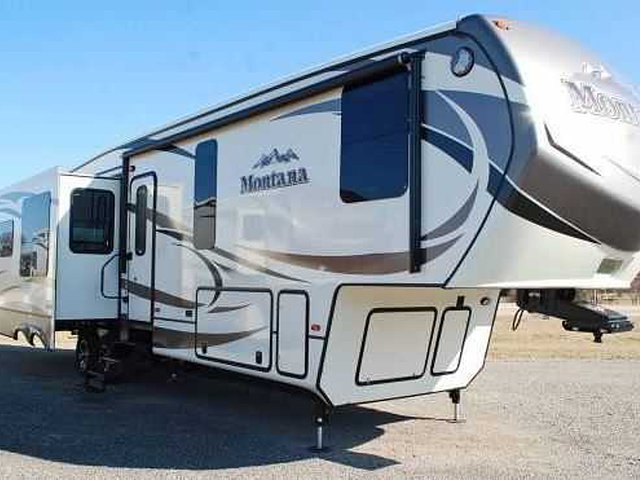 2015 Keystone Montana Photo