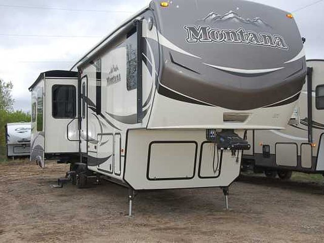 2015 Keystone Montana Photo