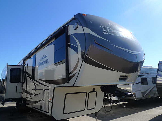 2015 Keystone Montana Photo