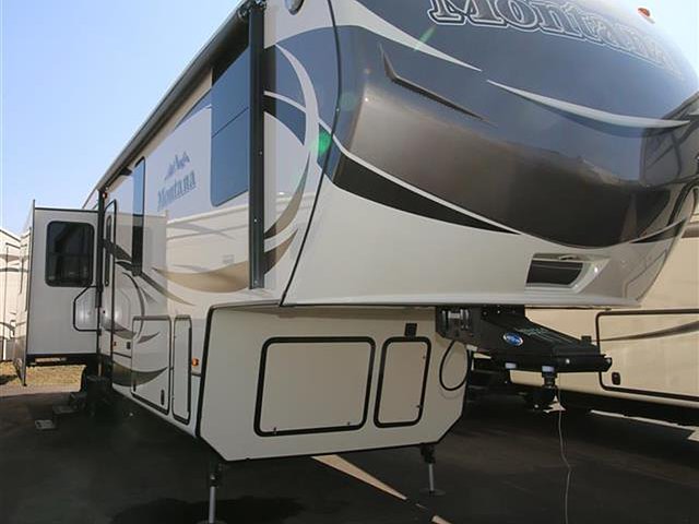 2015 Keystone Montana Photo
