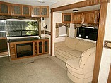 2010 Keystone Montana Photo #5