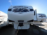 2010 Keystone Montana Photo #2