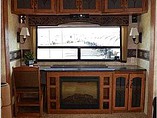 2011 Keystone Montana Photo #8