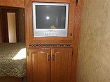 2009 Keystone Montana Photo #5