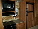 2009 Keystone Montana Photo #9