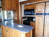 2009 Keystone Montana Photo #5