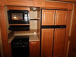 2009 Keystone Montana Photo #8