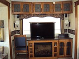 2010 Keystone Montana Photo #13