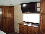 2010 Keystone Montana Photo #18