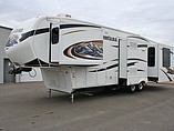 2010 Keystone Montana Photo #2