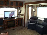 2010 Keystone Montana Photo #14