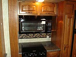 2010 Keystone Montana Photo #17