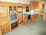 2005 Keystone Montana Photo #9