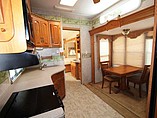 2005 Keystone Montana Photo #7