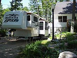 2005 Keystone Montana Photo #2