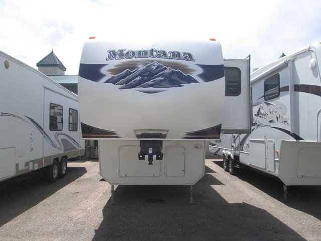 2011 Keystone Montana Photo