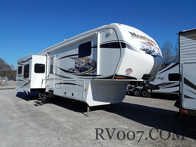 2011 Keystone Montana Photo