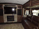 2016 Keystone Montana Photo #5
