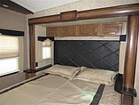 2016 Keystone Montana Photo #25