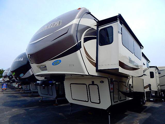2016 Keystone Montana Photo