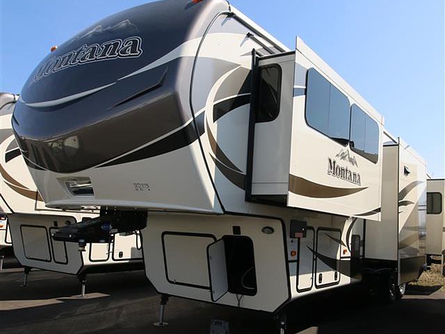 2015 Keystone Montana Photo