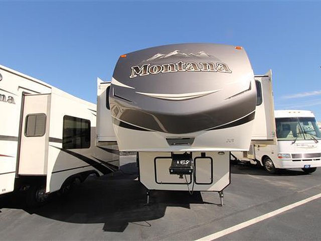 2016 Keystone Montana Photo