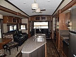 2016 Keystone Montana Photo #4