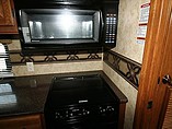 2011 Keystone Montana Photo #16