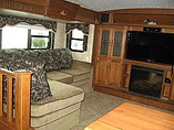 2011 Keystone Montana Photo #15