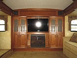 2010 Keystone Montana Photo #12