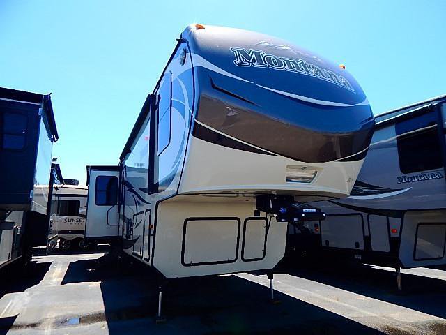 2016 Keystone Montana Photo