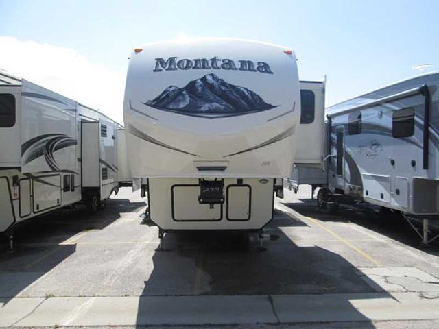 2015 Keystone Montana Photo