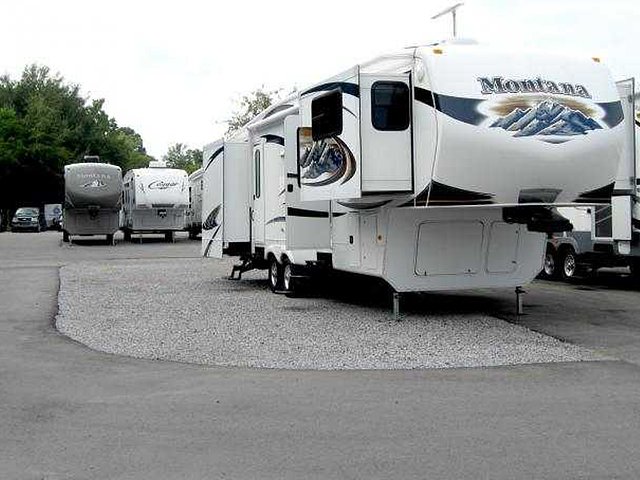 2011 Keystone Montana Photo