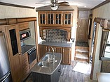 2016 Keystone Montana Photo #13